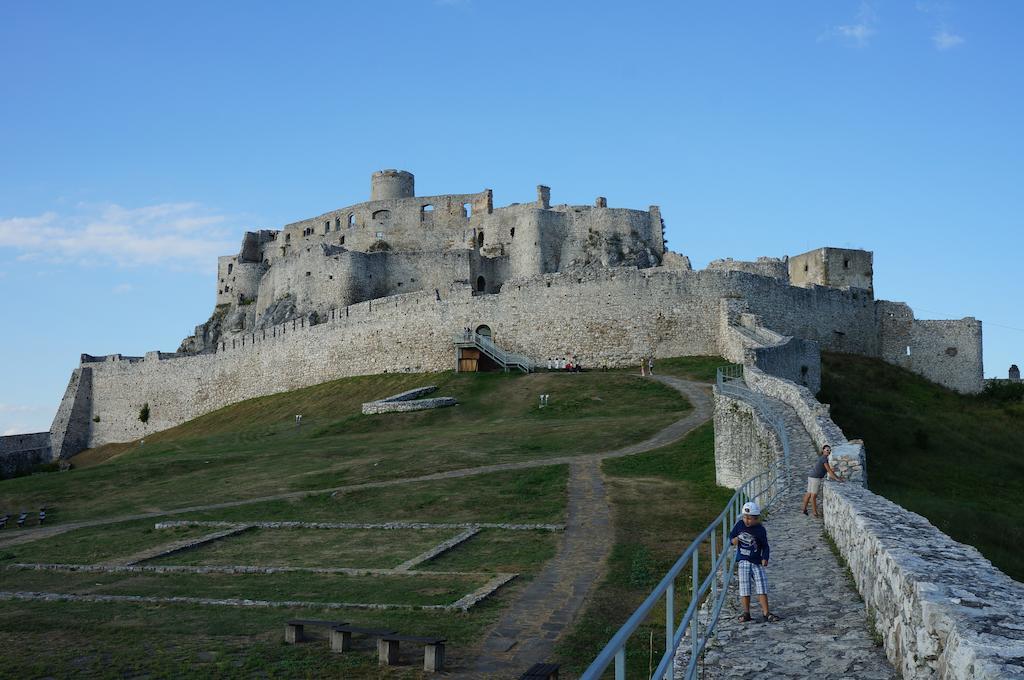 Pension Lunatyk Liptovský Mikuláš エクステリア 写真
